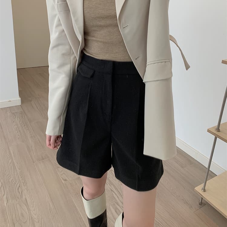 ベージュパンツ レディース 上品プリーツハーフパンツ