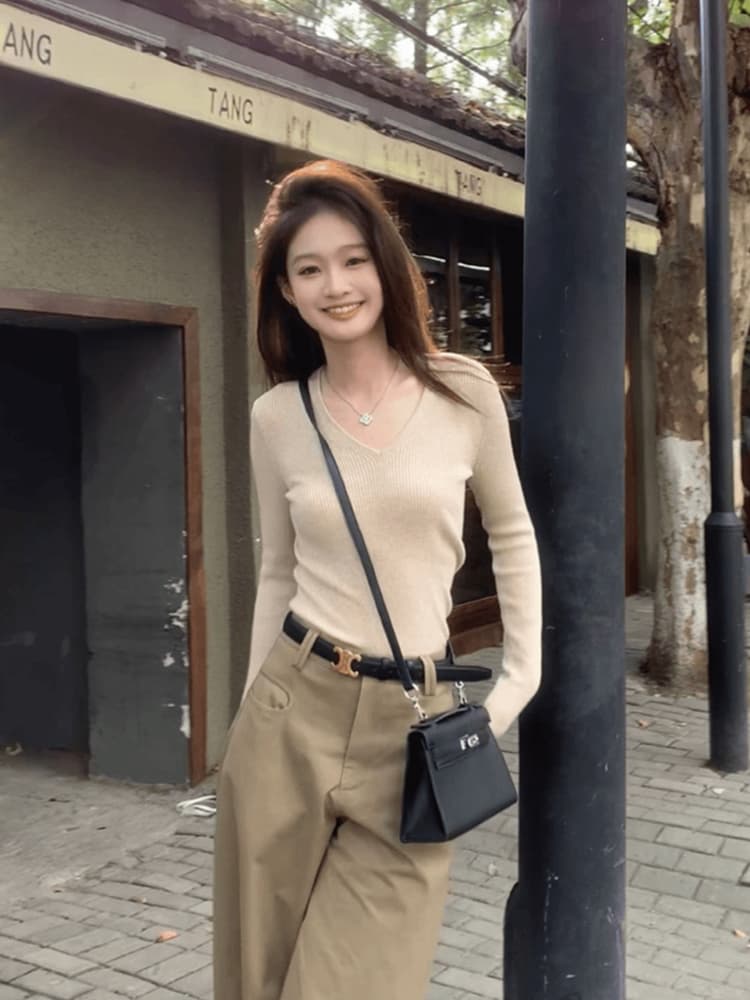 ベージュパンツ ゆったりハイウエストワイドパンツ