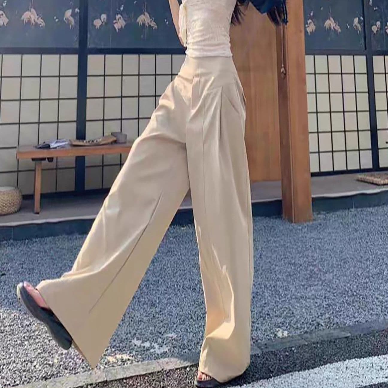 ベージュパンツ ハイウエストフレアワイドパンツ