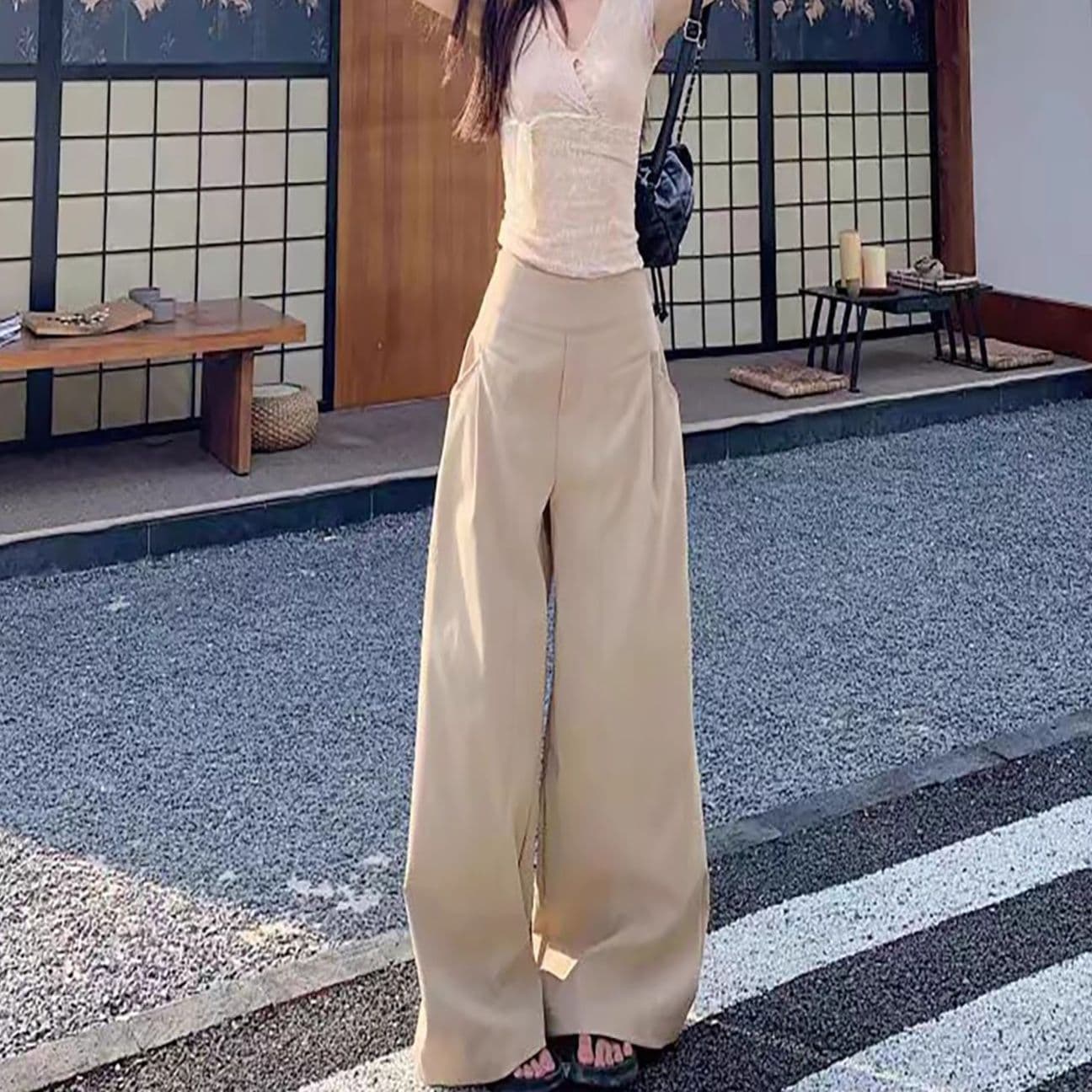 ベージュパンツ ハイウエストフレアワイドパンツ
