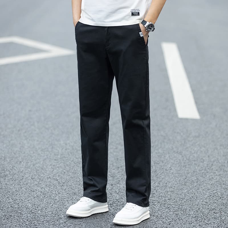 ベージュパンツ ストレートシルエット美脚パンツ
