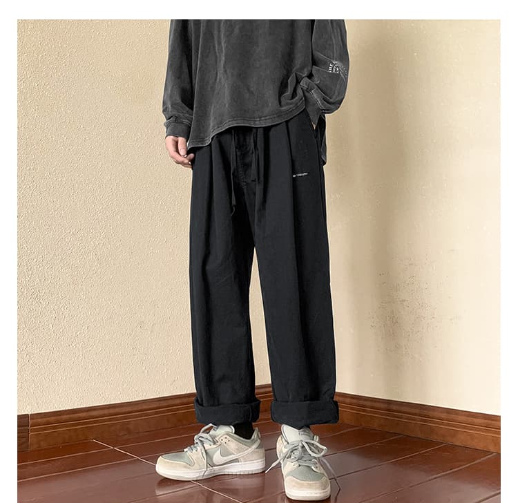 ベージュパンツ ゆったりワイドシルエットパンツ