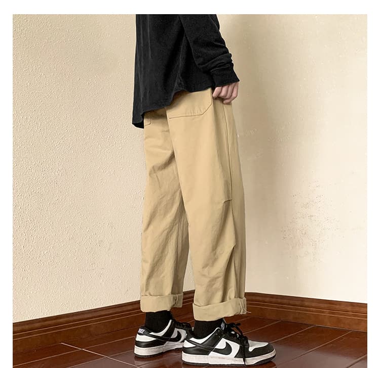 ベージュパンツ ゆったりワイドシルエットパンツ