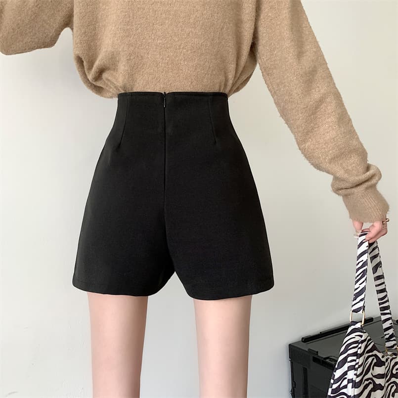 ベージュパンツ レディース ハイウエスト飾りボタン付きショートパンツ