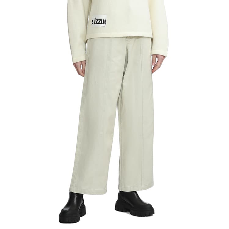 ベージュパンツ ストレートシルエットワイドパンツ