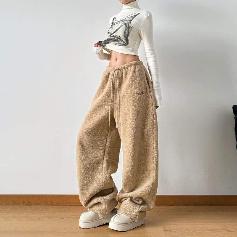 ベージュパンツ もこもこワイドパンツ ふわもこ
