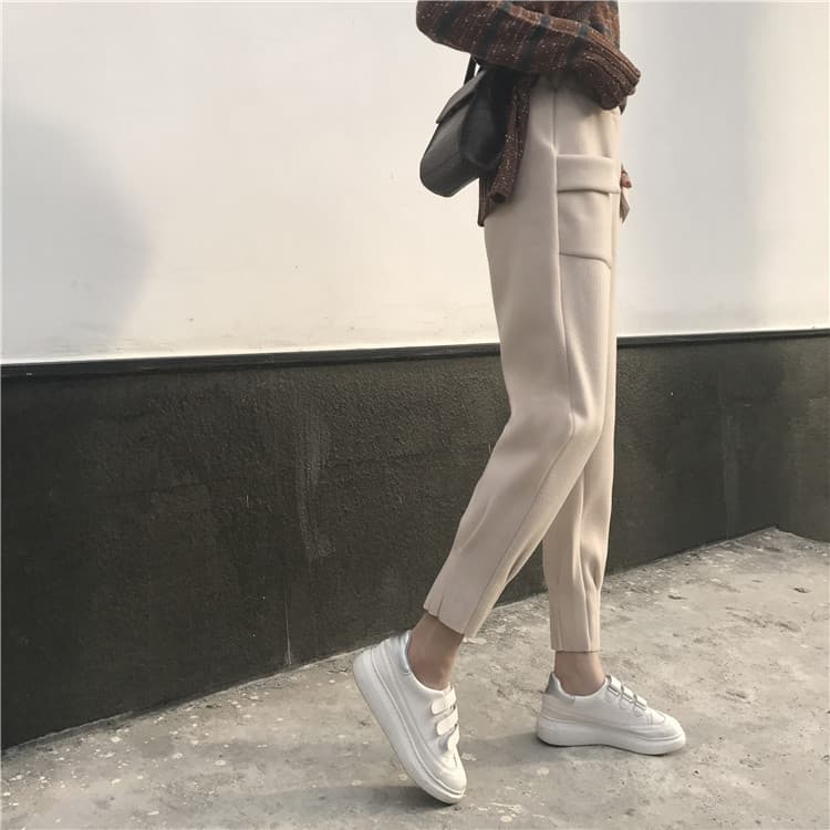 ベージュパンツ レディース ゆったりシルエット カーゴタイプ テーパードパンツ