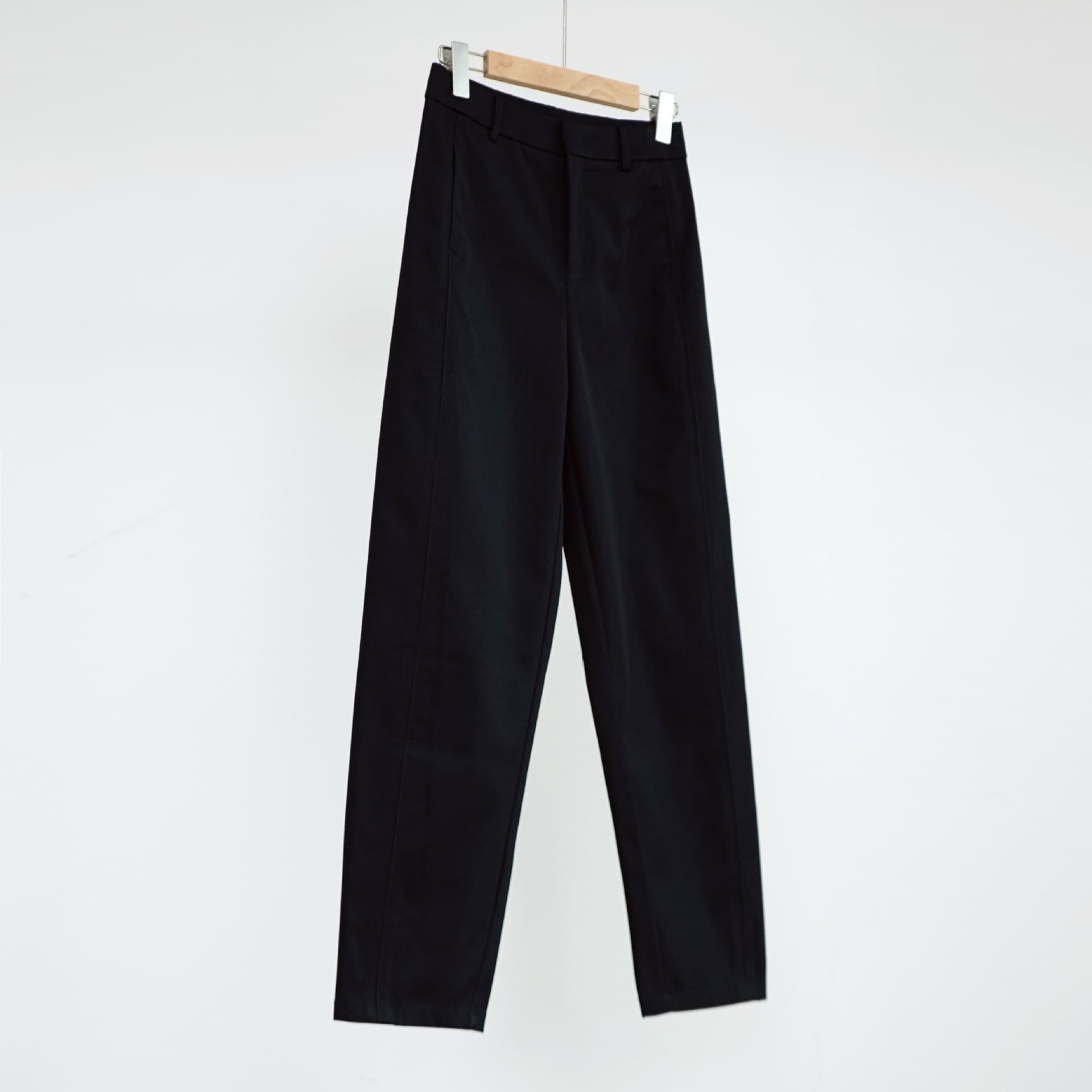 ベージュパンツ すっきりストレートパンツ