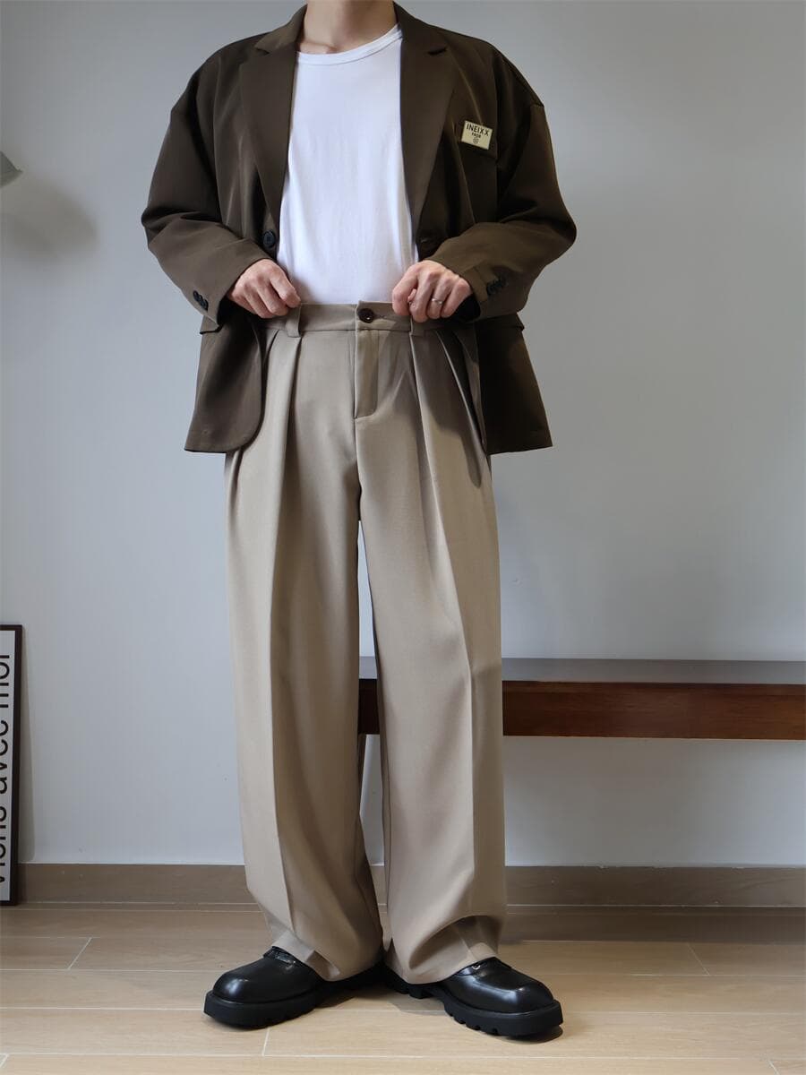 ベージュパンツ しなやかワイドスラックス