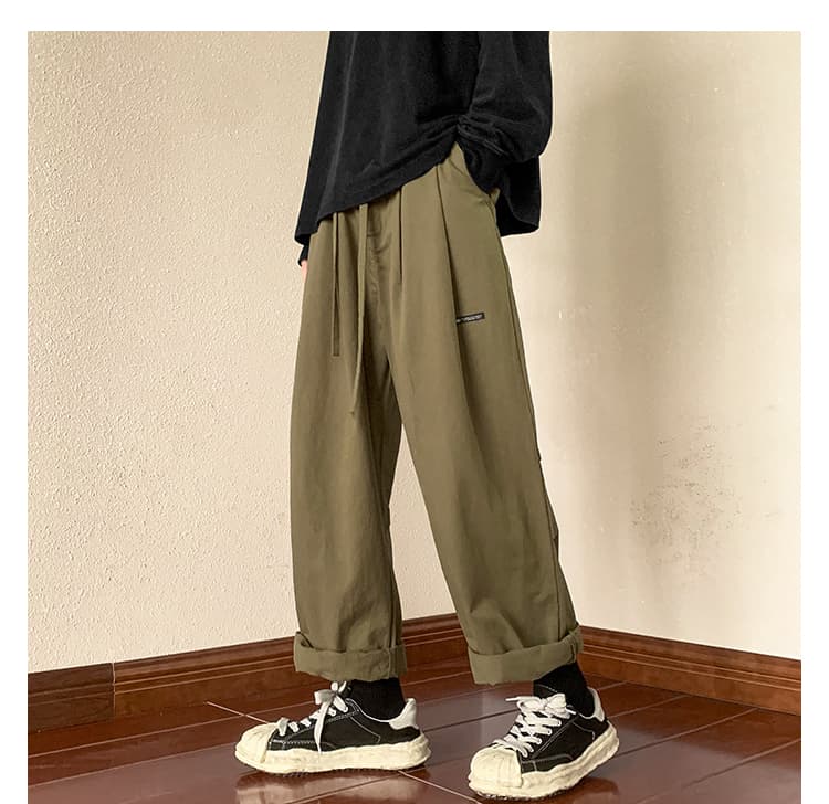 ベージュパンツ ゆったりワイドシルエットパンツ