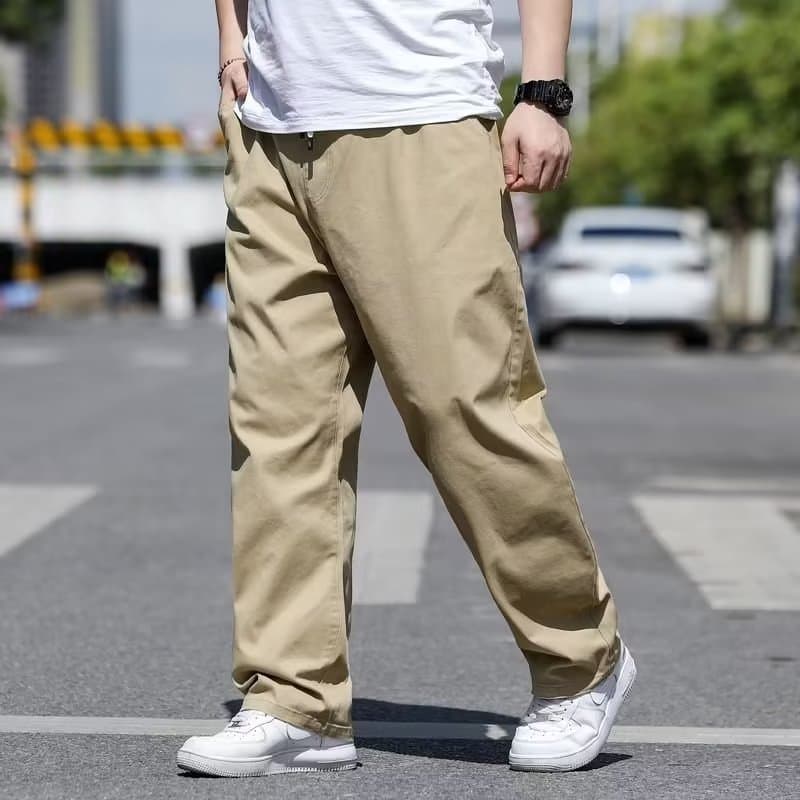 ベージュパンツ ゆったりシルエット リラックスパンツ