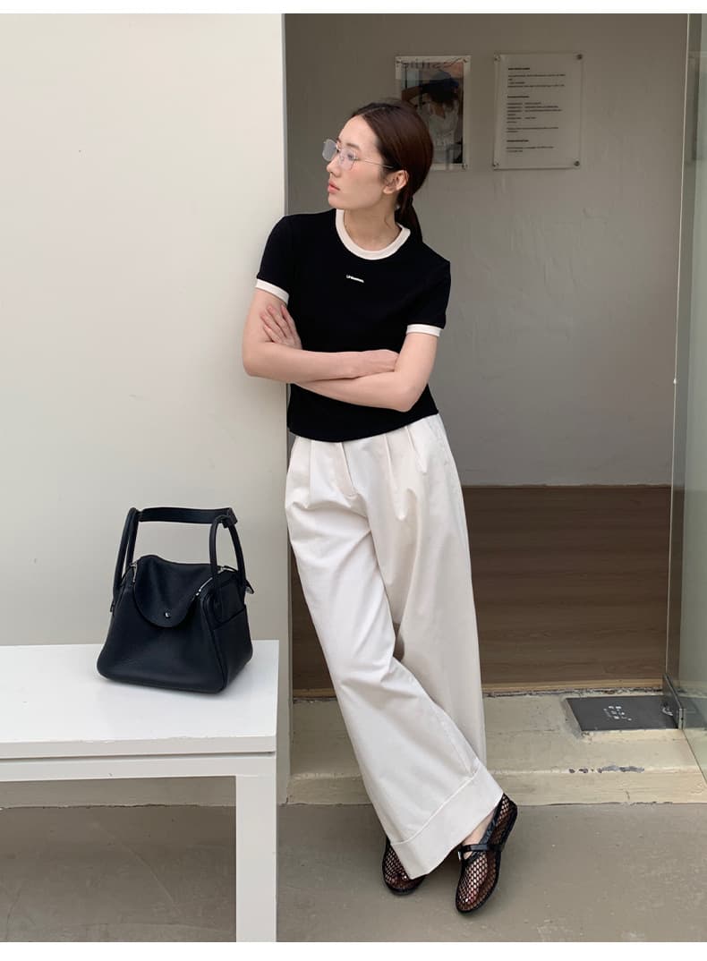ベージュパンツ レディース ゆったりワイドプリーツパンツ