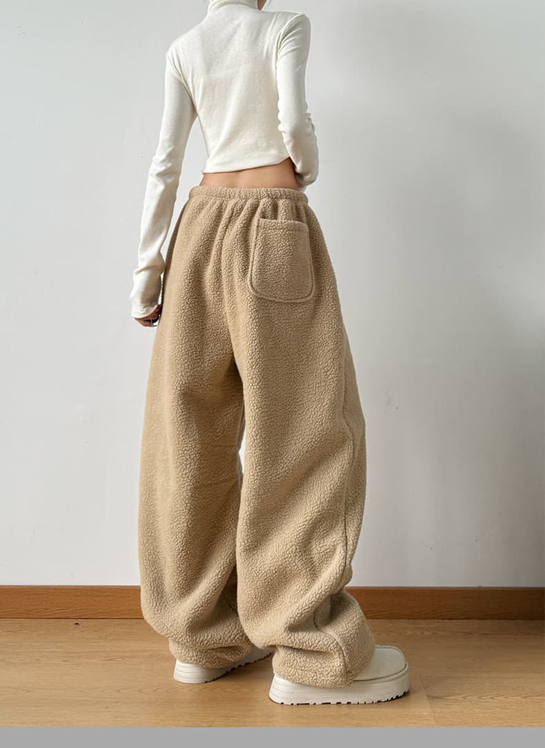 ベージュパンツ もこもこワイドパンツ ふわもこ