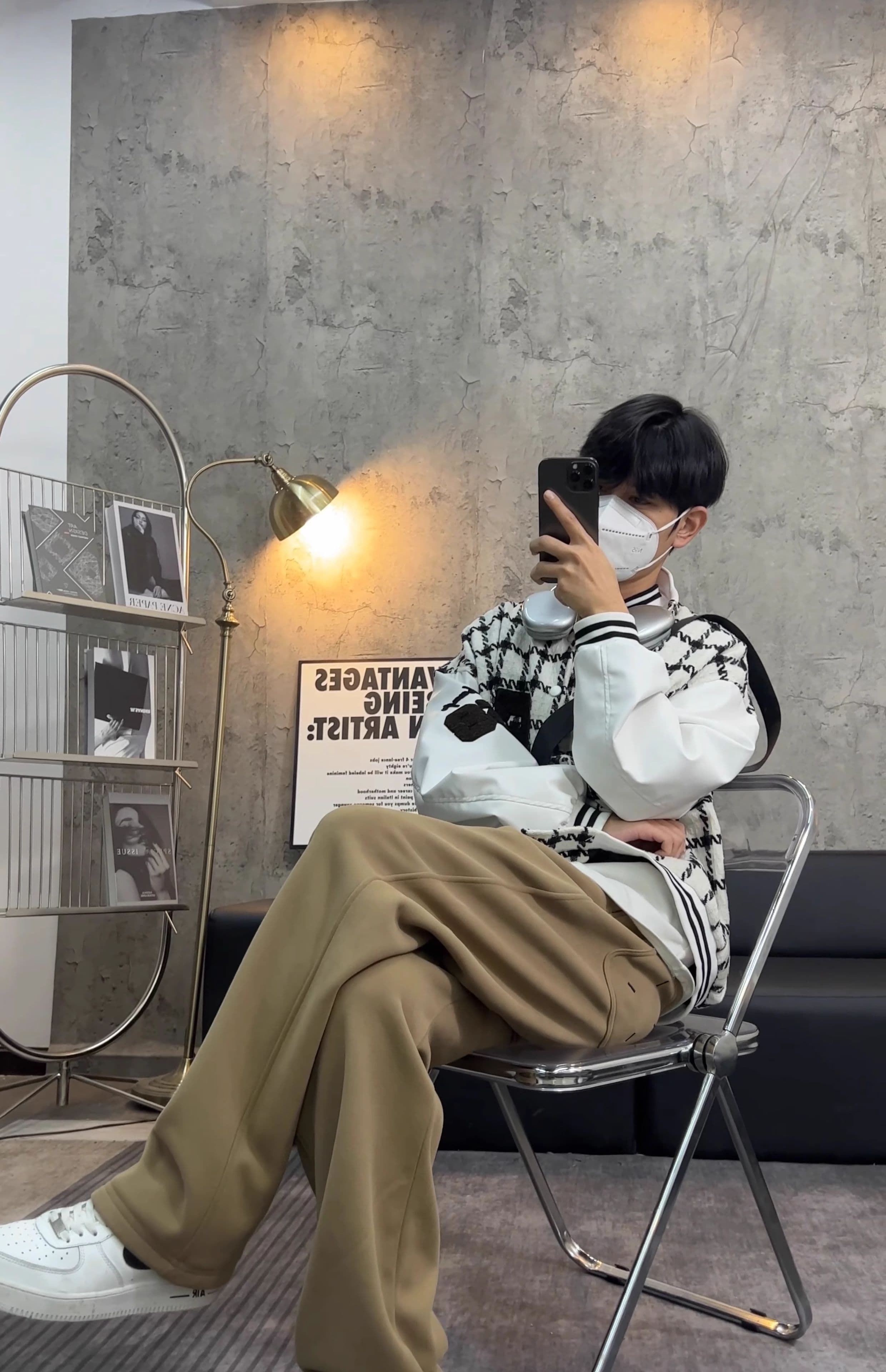 ベージュパンツ メンズ ゆったりストレート裾幅広パンツ