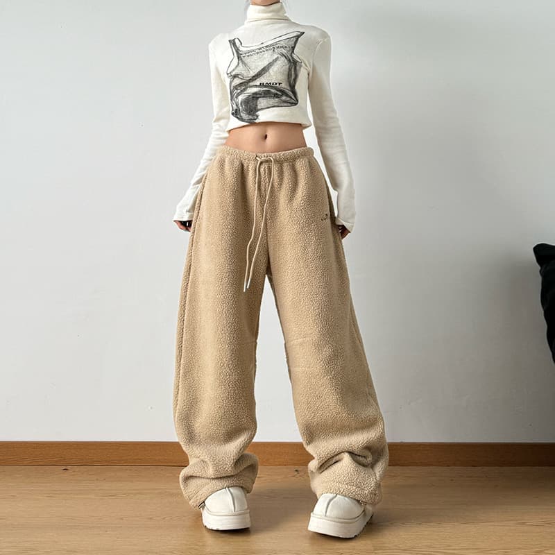 ベージュパンツ もこもこワイドパンツ ふわもこ