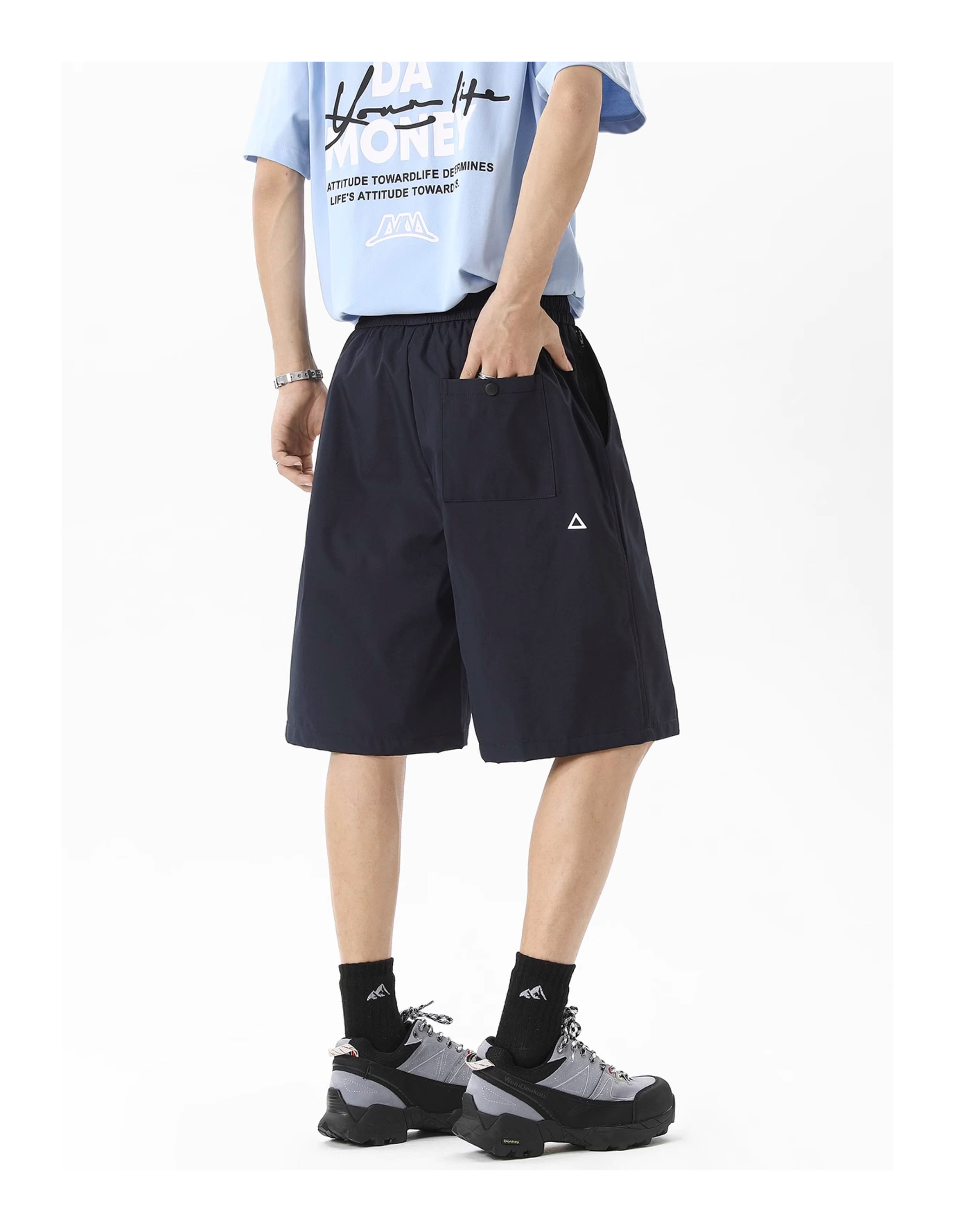ベージュパンツ メンズ ゆったりドローコード入りハーフパンツ