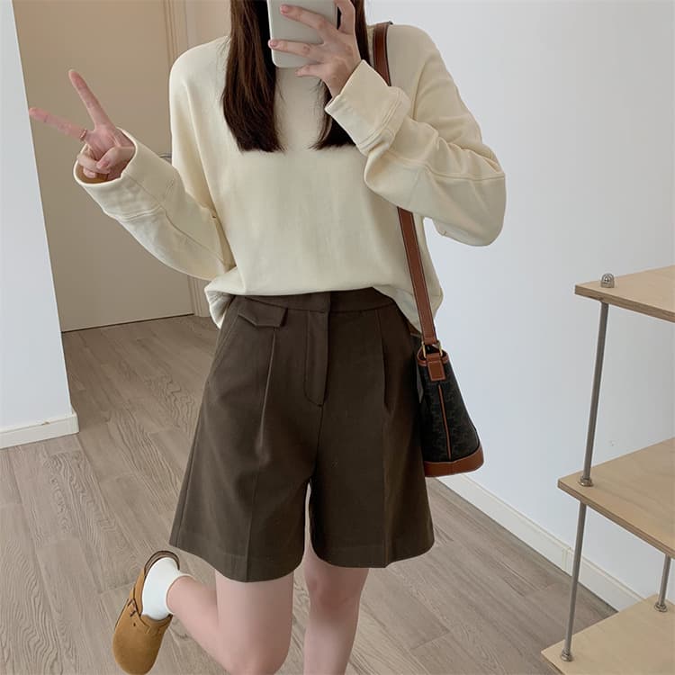 ベージュパンツ レディース 上品プリーツハーフパンツ