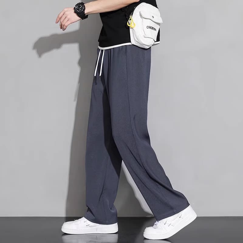 ベージュパンツ ゆったりドローコードパンツ