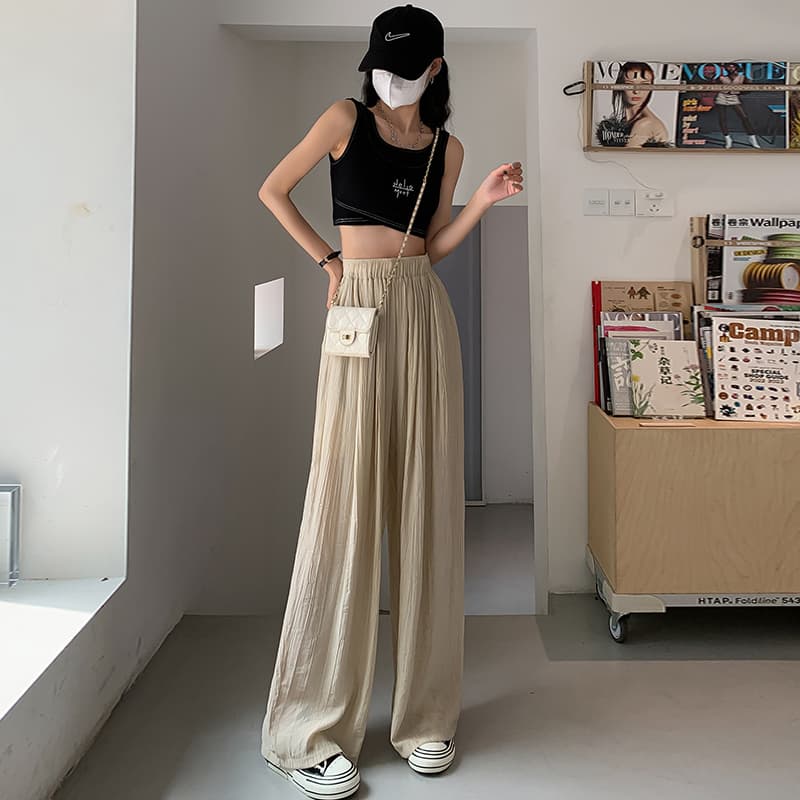ベージュパンツ プリーツワイドパンツ