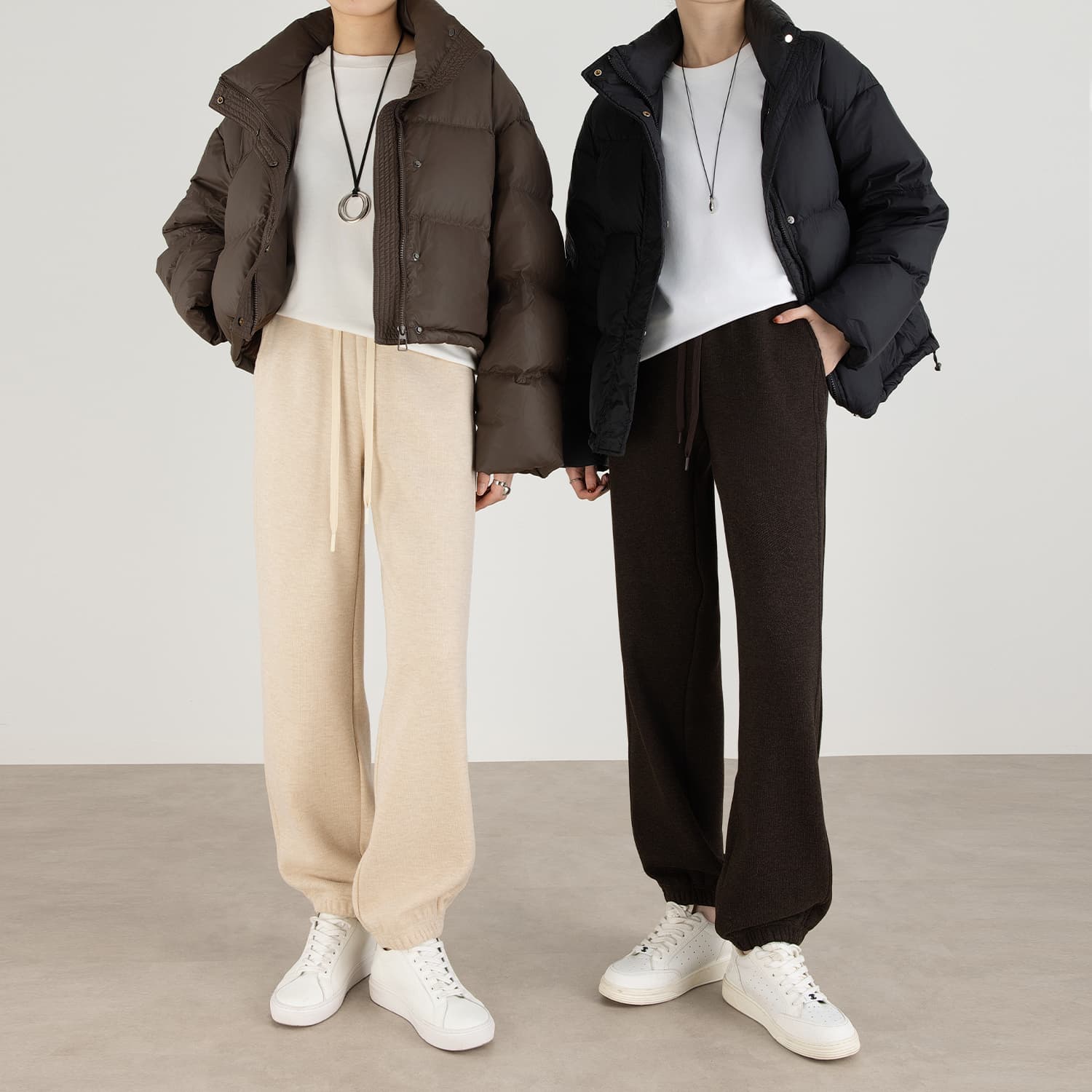 ベージュパンツ 裾リブニット素材ワイドパンツ