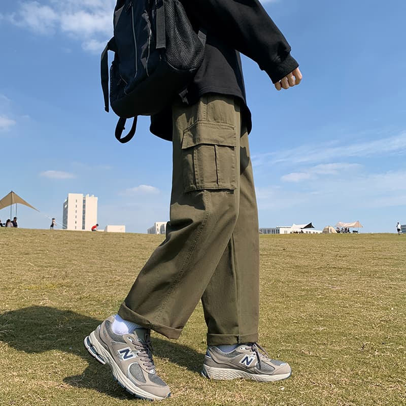 ベージュパンツ カーゴデザイン ゆったりパンツ