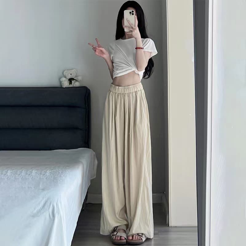 ベージュパンツ 夏向き楽ちんワイドパンツ