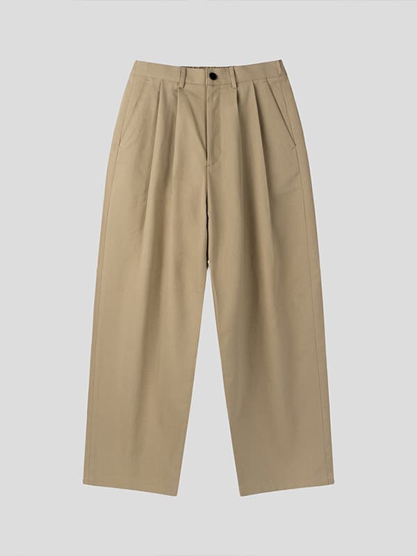 ベージュパンツ ゆったりタック入りドレープパンツ