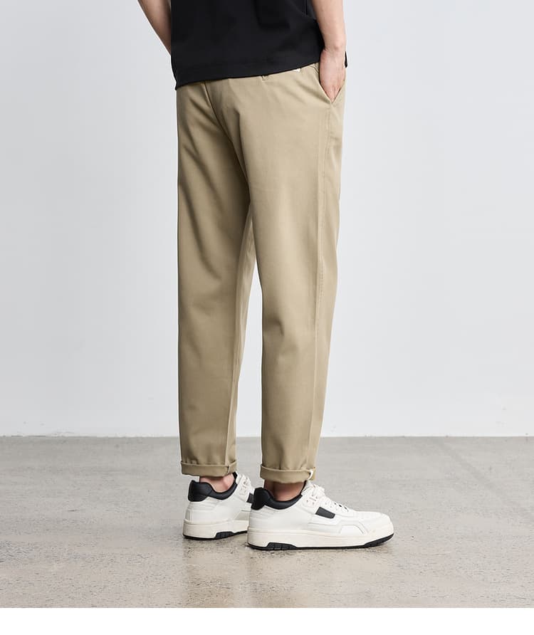 ベージュパンツ リラックスストレートパンツ