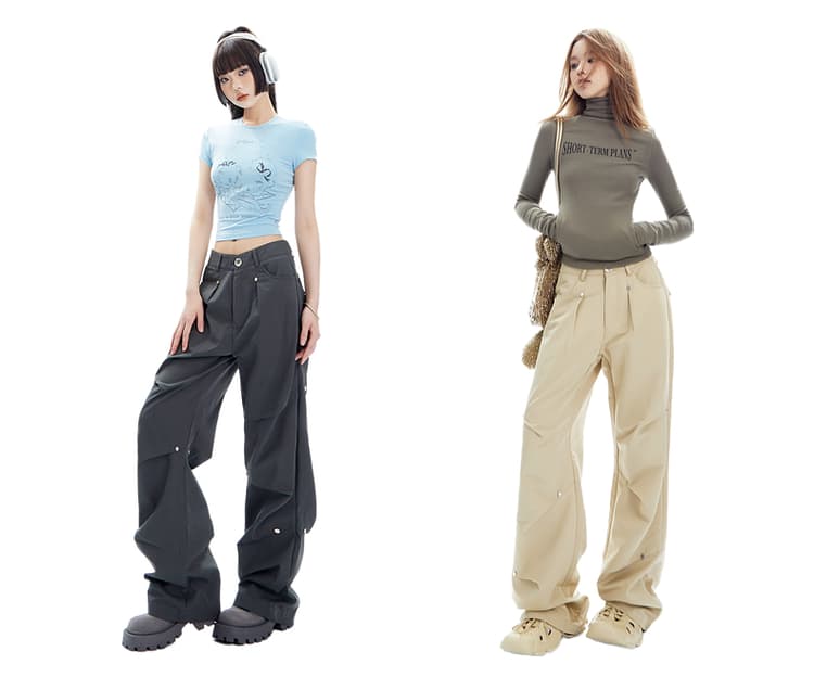 ベージュパンツ ゆったりデザインスナップカーゴパンツ