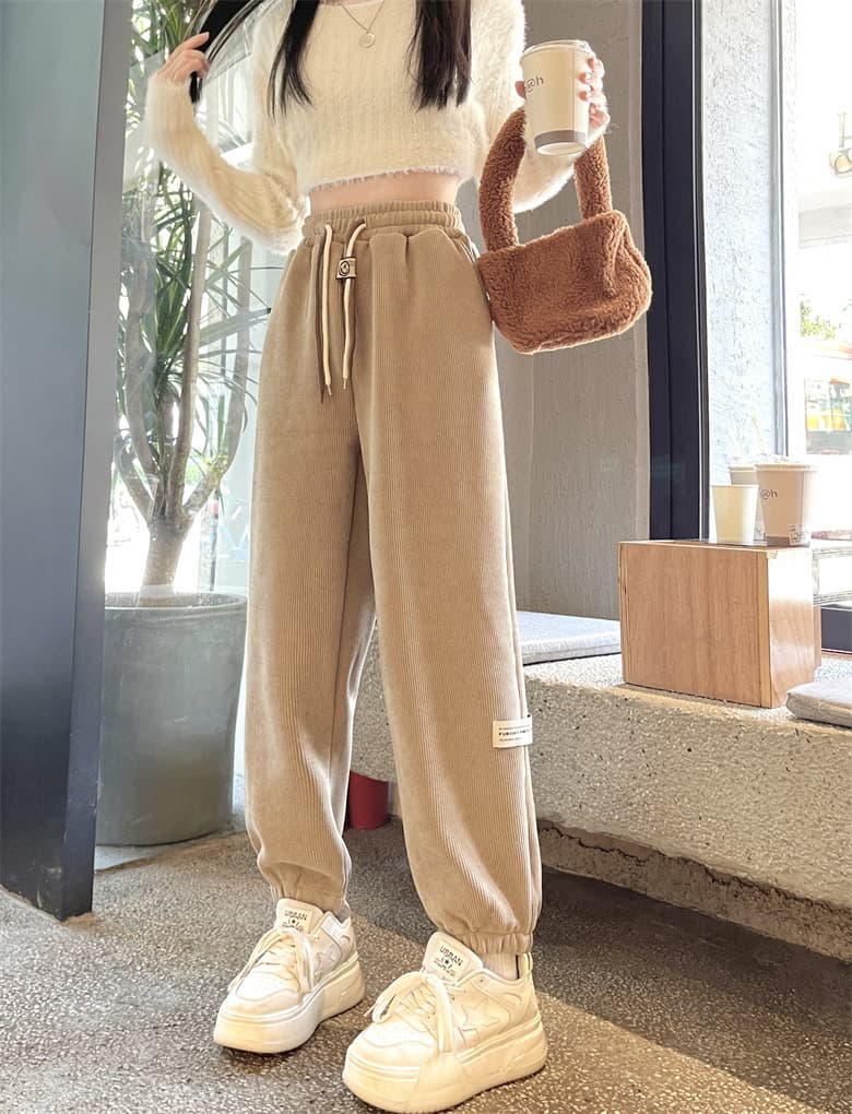 ベージュパンツ ゆったりコーデュロイ裾リブパンツ