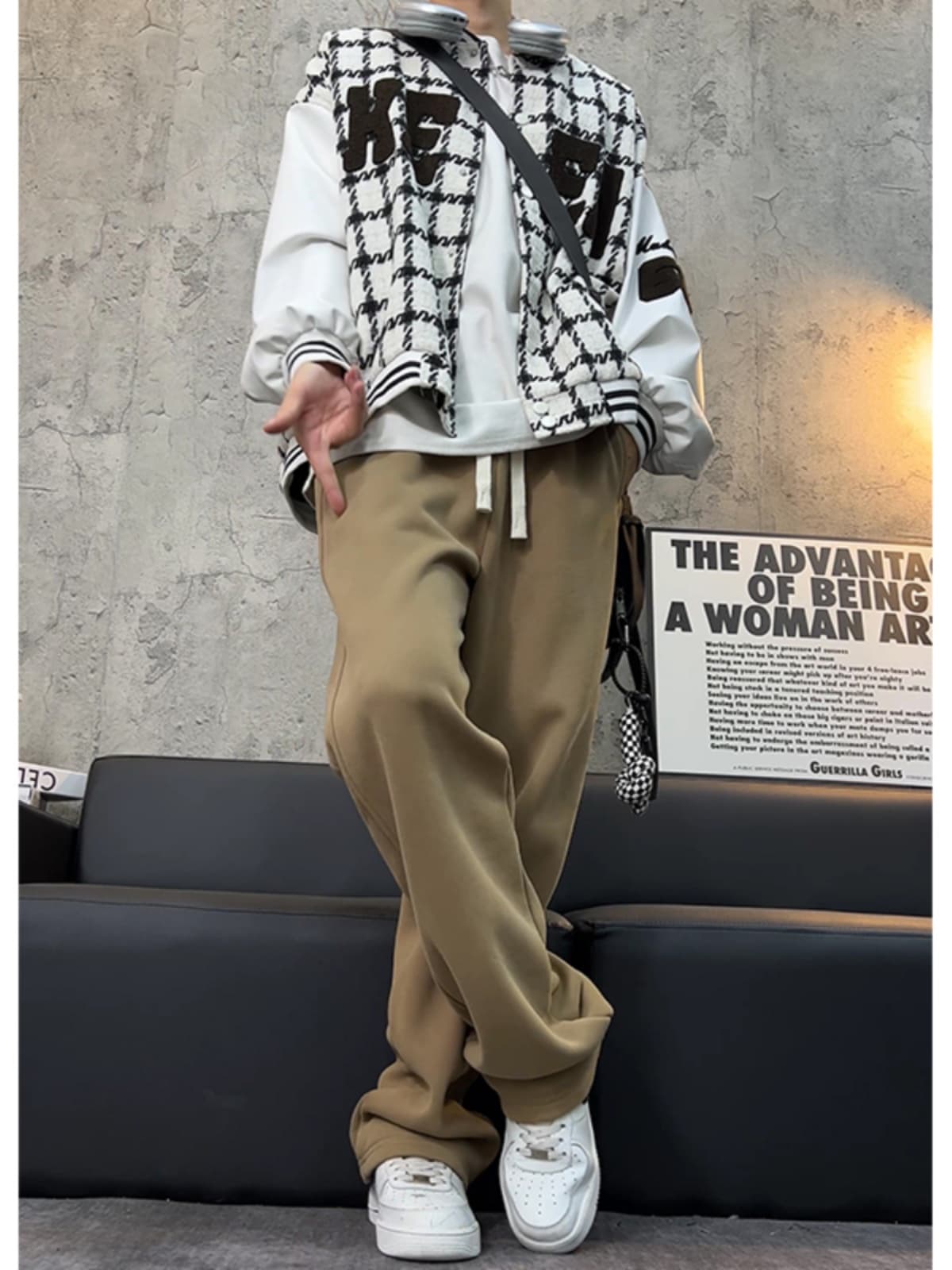 ベージュパンツ メンズ ゆったりストレート裾幅広パンツ