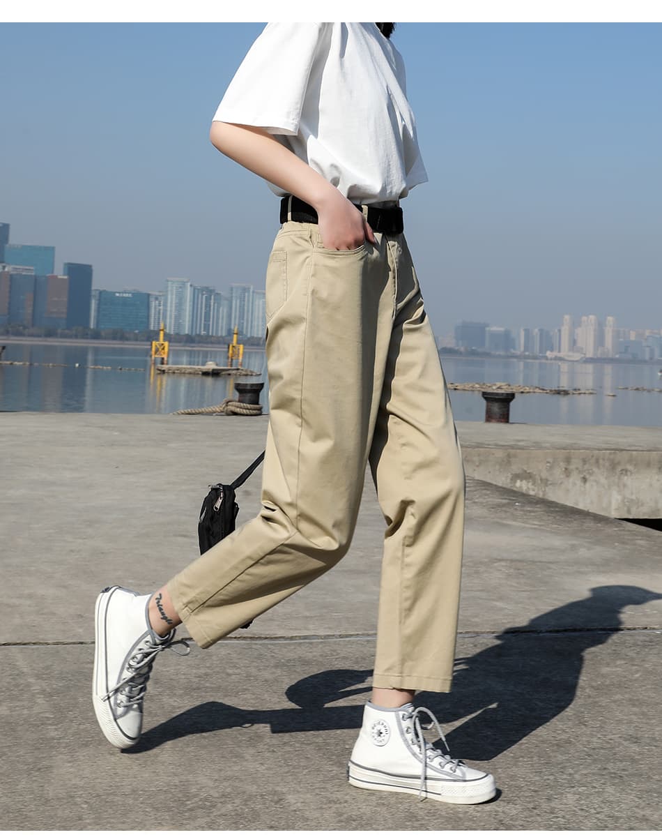 ベージュパンツ ゆったりストレートチノパンツ