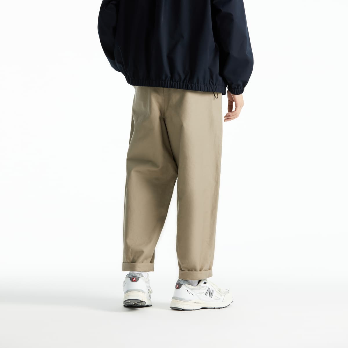 ベージュパンツ メンズ ゆったりシルエットワイドパンツ
