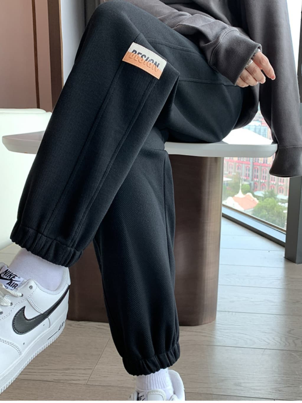 ベージュパンツ レディース コーデュロイゆったりジョガーパンツ