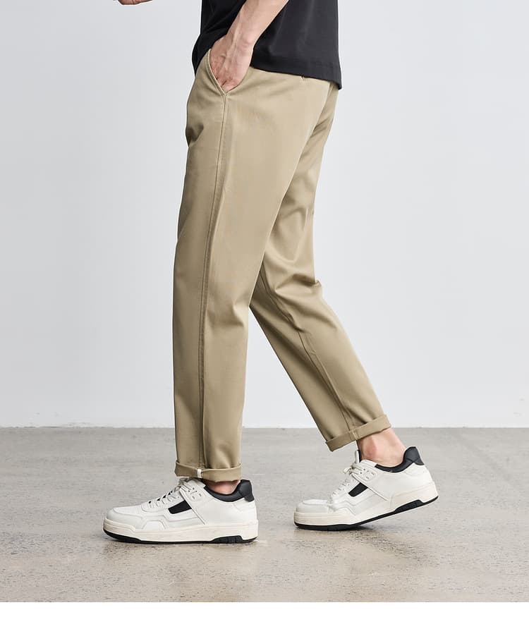 ベージュパンツ リラックスストレートパンツ